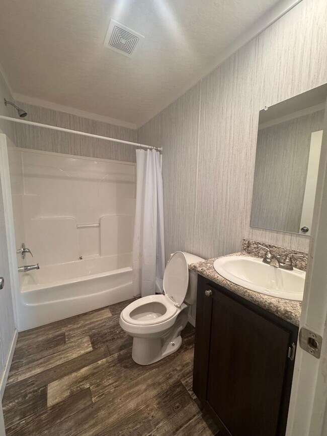 Building Photo - Spacious 3BR/2BA Home in Peaceful Danielsville Setting