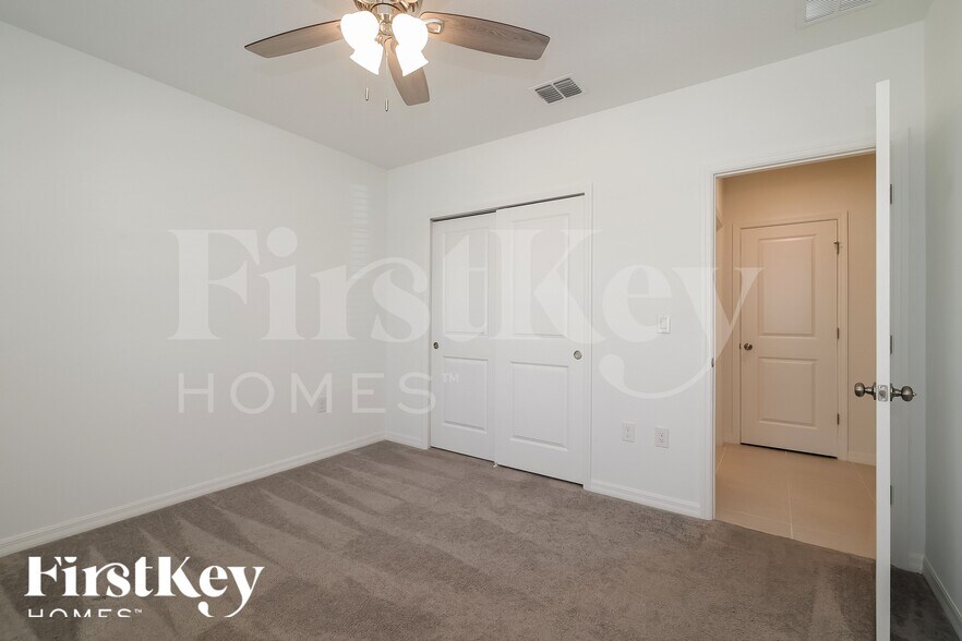 Building Photo - 5007 Vellacito Way