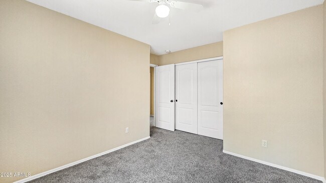 Building Photo - 5794 W Seldon Ln