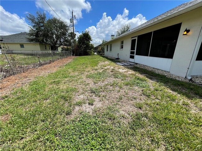 Building Photo - 8293 Tahiti Rd