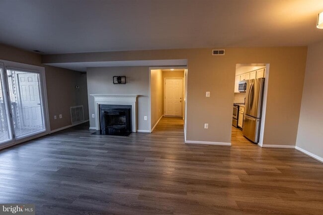 Building Photo - 9924 Grapewood Ct