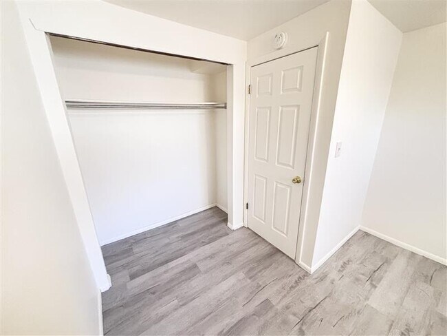 Building Photo - 325 W 100 S