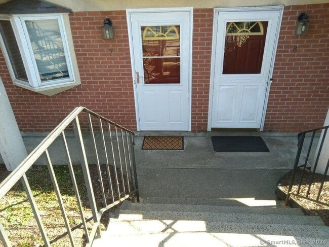 Building Photo - 10 Liberty St