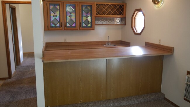 Building Photo - 4 Bed, 3 Bathroom House with Fenced in Bac...