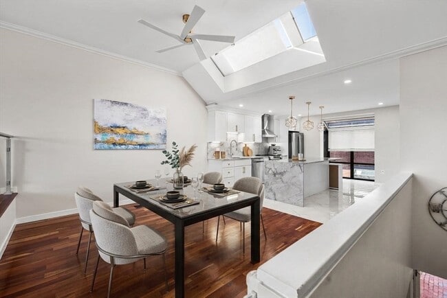 Building Photo - 32 Shipway Pl