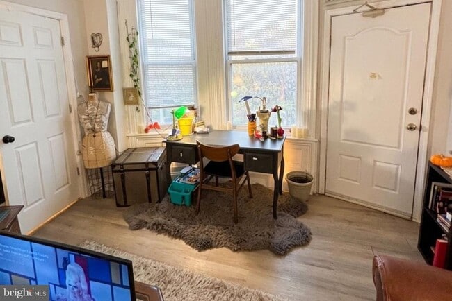 Building Photo - 4925 Cedar Ave