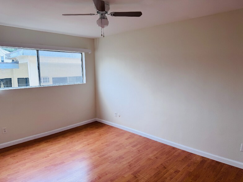 Building Photo - 407 N Avenue 50