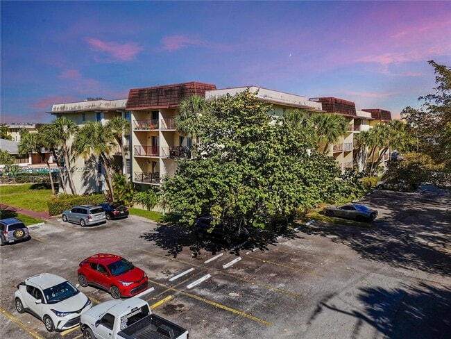 Building Photo - 11905 NE 2nd Ave