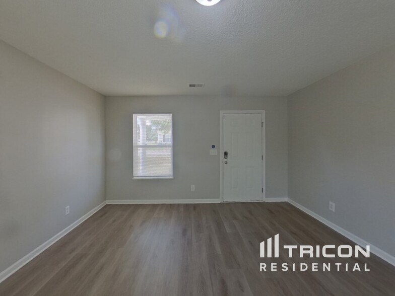 Building Photo - 845 Wickham Ln