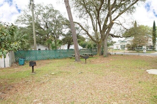 Building Photo - 201 E College Blvd