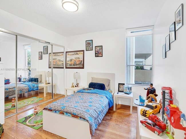 Building Photo - 6841 SW 147th Ave