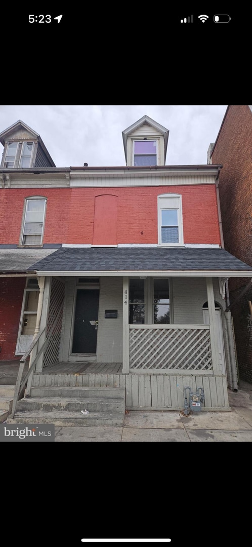 Building Photo - 3 Bedroom 1 Bath Home Available