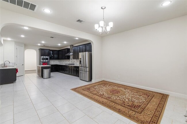 Building Photo - 3014 Paseo de Charros