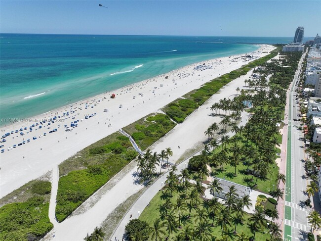 Building Photo - 1357 Collins Ave