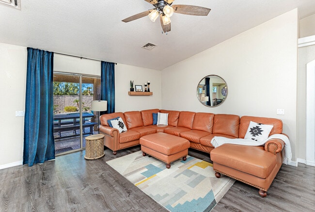 Building Photo - 820 Avalon Ave