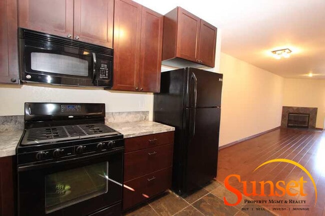 Building Photo - 4790 Arizona St