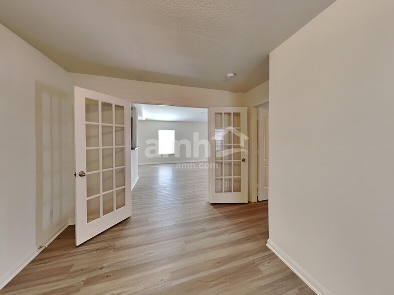 Building Photo - 21115 Baltic Rain Dr