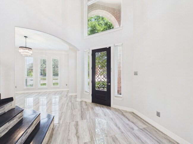 Building Photo - 6206 Canyon Run Ct