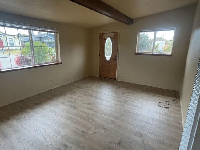 Building Photo - 3-Bedroom home on quiet Myrtle Town street