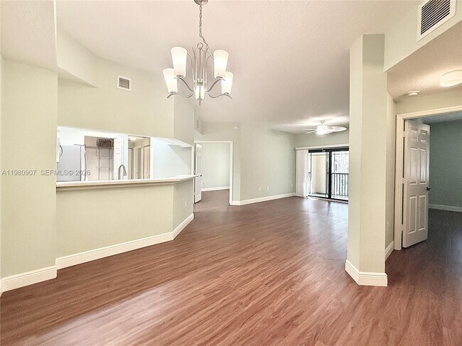 Building Photo - 3020 Alcazar Pl