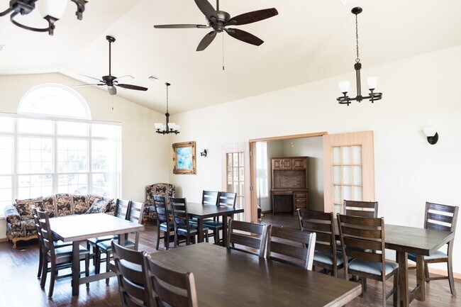 Building Photo - SOUTHLAKE COTTAGES III