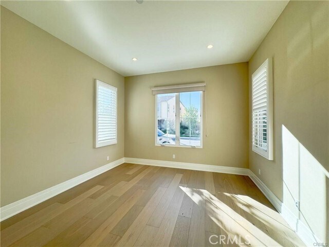 Building Photo - 105 Green Rdg