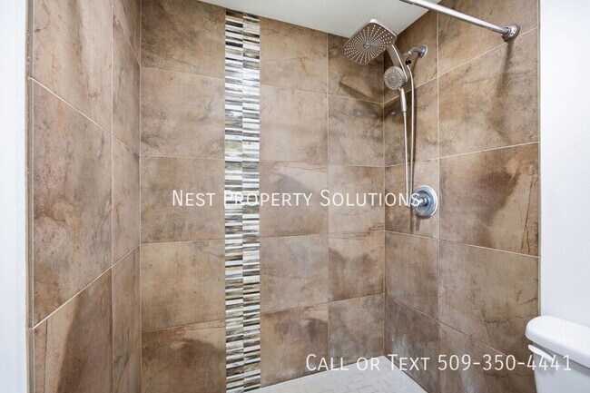 Building Photo - 912 S Alderwood Dr