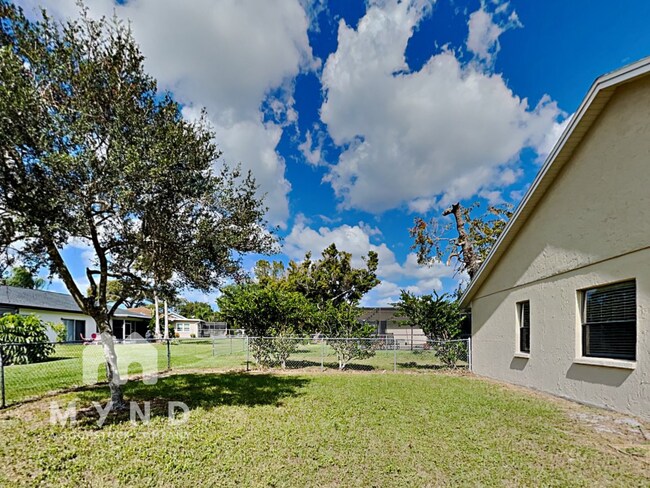Building Photo - 13411 Shadberry Ln