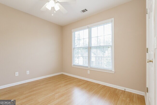 Building Photo - 605 Oxford Crest Ct NW