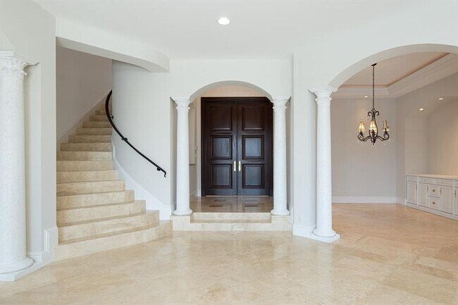 Building Photo - 501 Golden Harbour Dr