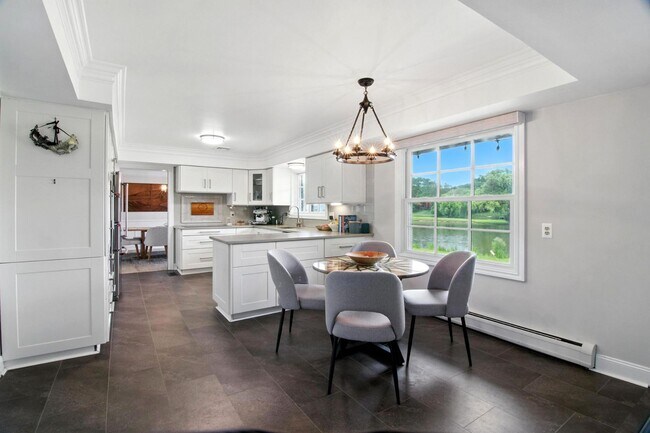 Building Photo - 5840 Sutters Ln