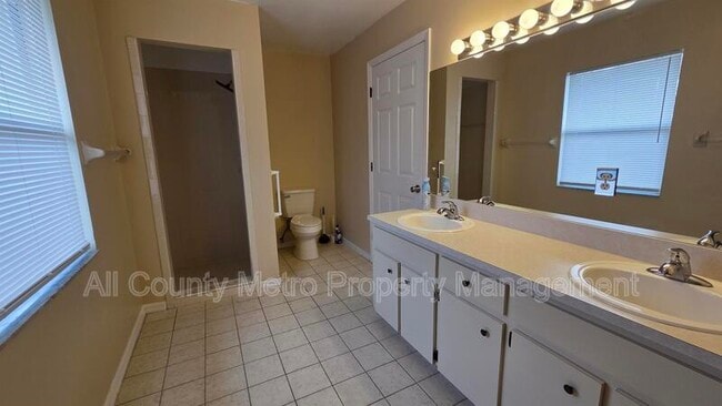 Building Photo - 261 Daisy Estates Dr