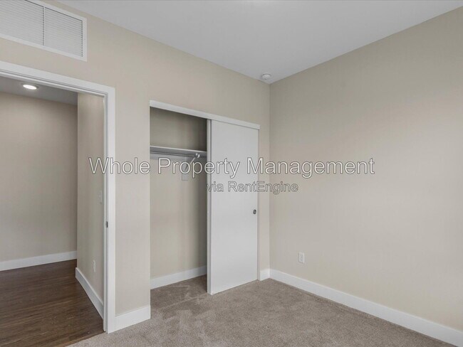 Building Photo - 2374 S University Blvd