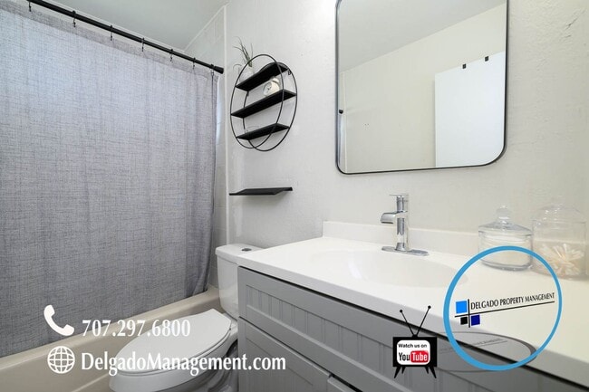 Building Photo - Benicia 2 bedroom condo