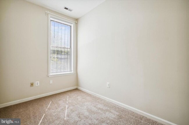 Building Photo - 2025 11th St NW