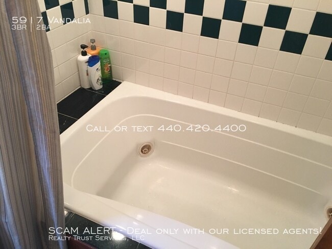 Building Photo - 5917 Vandalia Ave