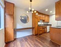 Building Photo - 4071 McLaughlin Ave