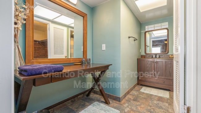 Building Photo - 1483 Glastonberry Rd