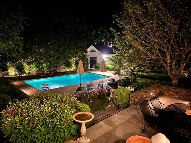 Building Photo - 23 Howard St