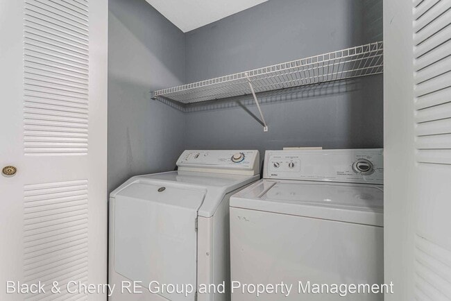 Building Photo - 2 br, 2 bath House - 5650 E Sahara Ave #2008