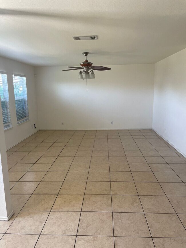 Building Photo - 1403 Diamond Bluff