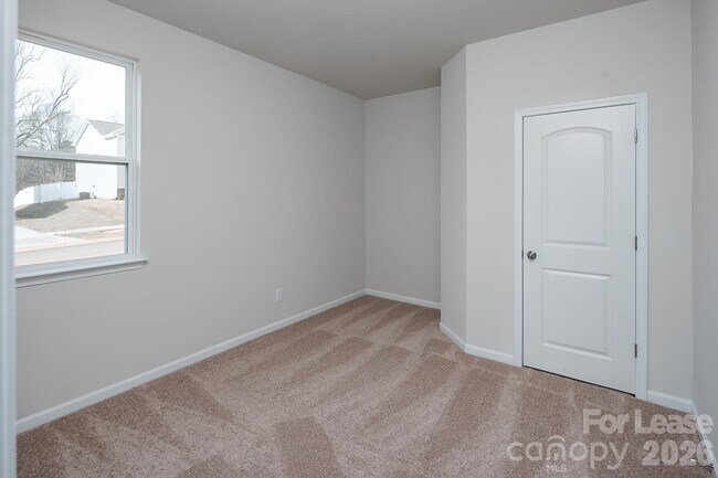 Building Photo - 1014 Hanover Crossing Dr