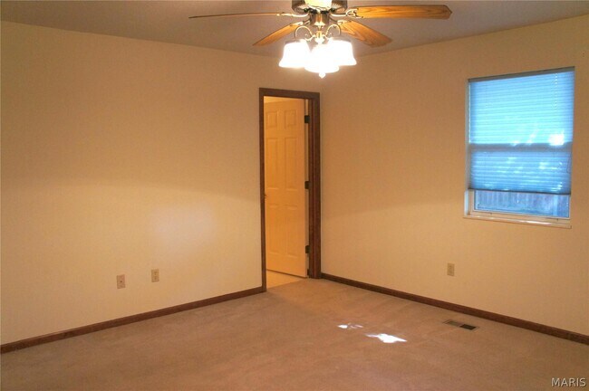 Building Photo - 1631 Thunderbird Ln