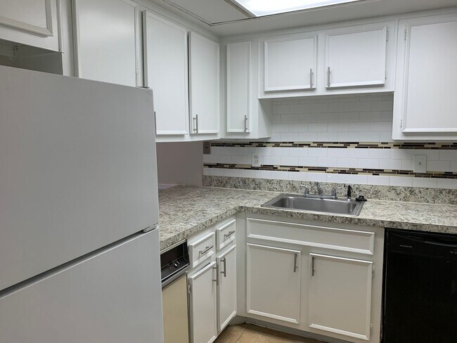 Building Photo - 6509 Parton Ct
