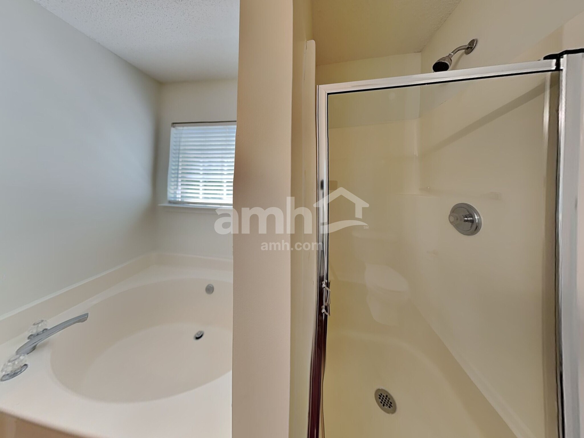 Building Photo - 126 Winborne Dr