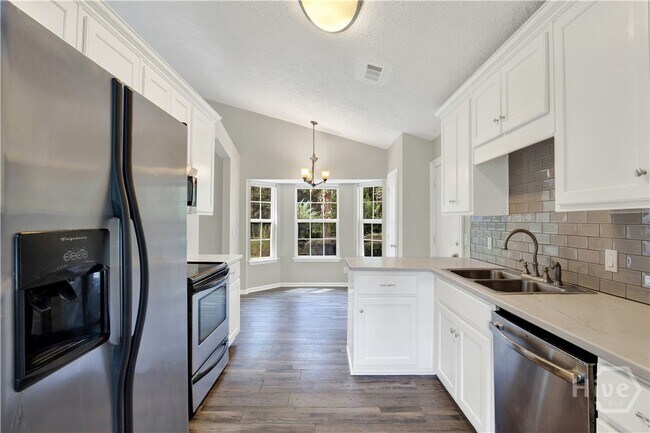 Building Photo - 900 Osprey Dr