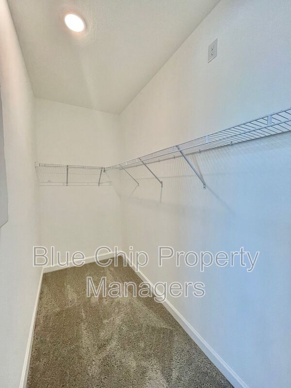 Building Photo - 12101 Via Caselli Ln