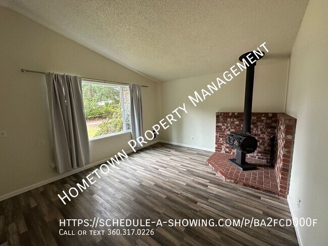 Building Photo - 2 Bedroom 2 Bath Duplex with Garage in Lac...