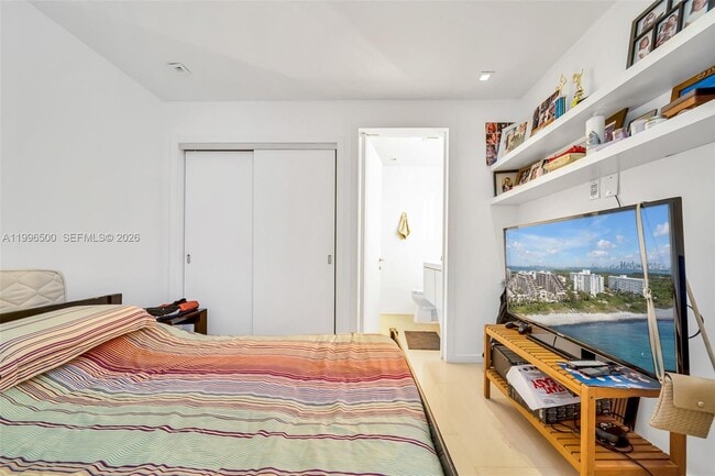 Building Photo - 151 Crandon Blvd