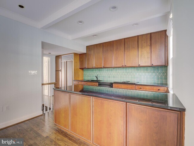 Building Photo - 4354 Westover Pl NW